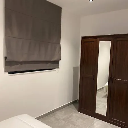 Broadway By The Sea Apartment