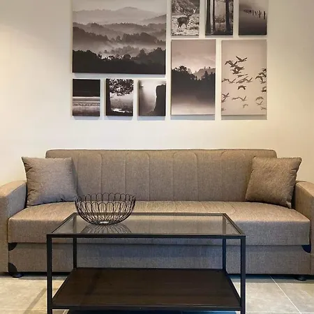 Broadway By The Sea Apartment *